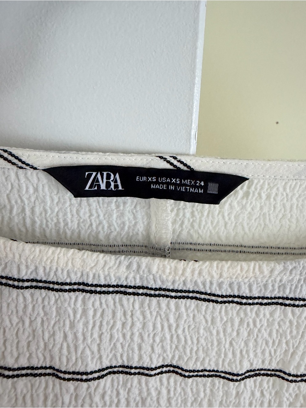 Zara Blouse - Picture 3 of 4